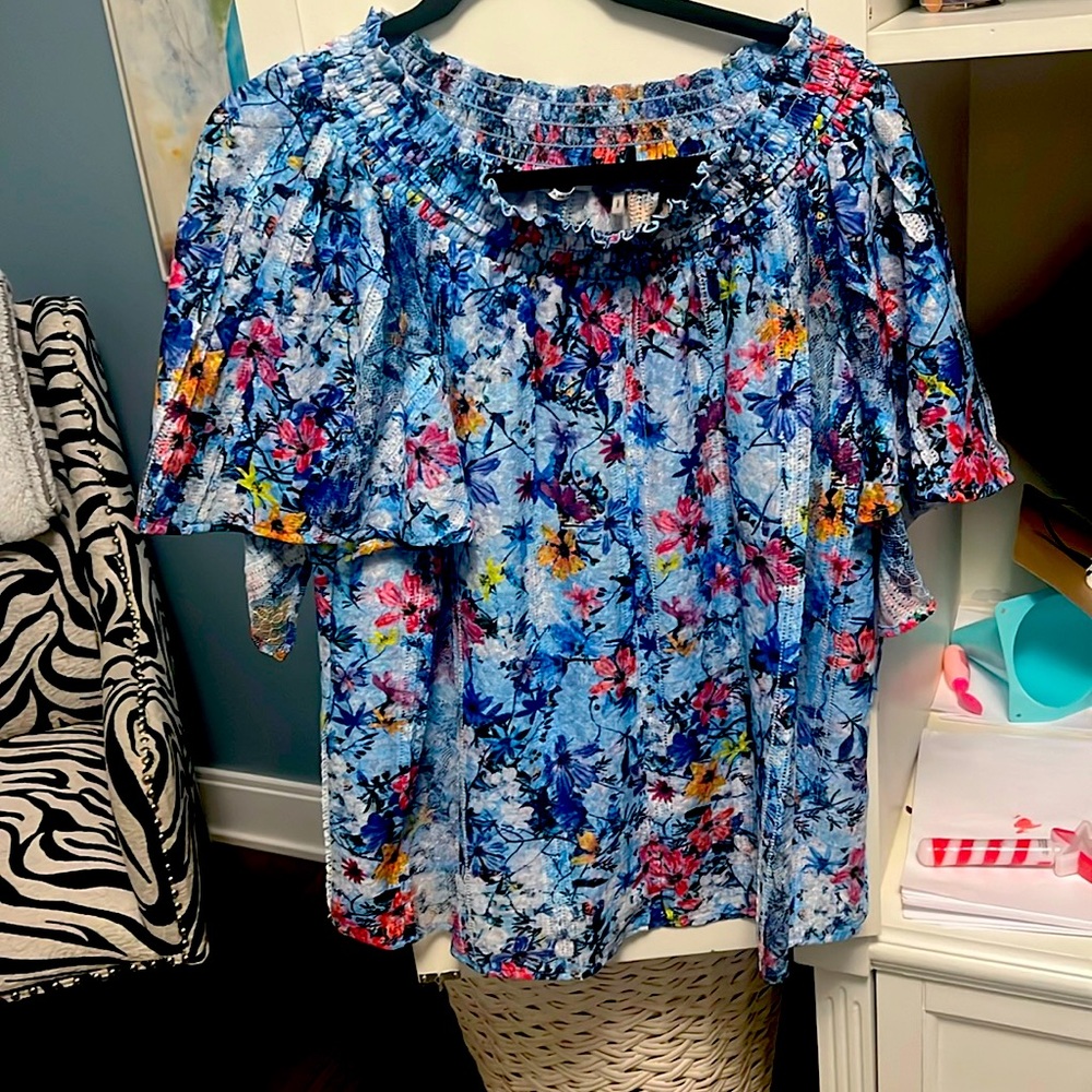Beautiful summer top floral